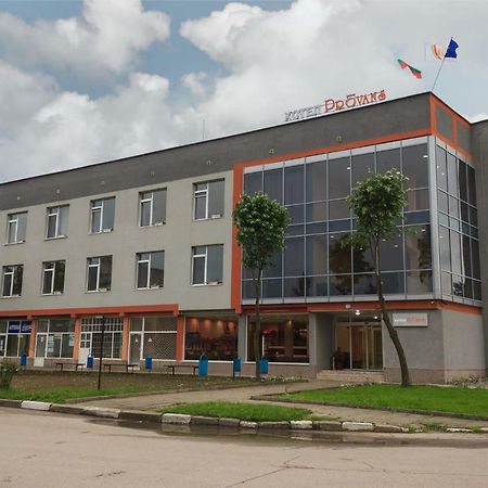 Provans Famili Hotel Letnica Zewnętrze zdjęcie