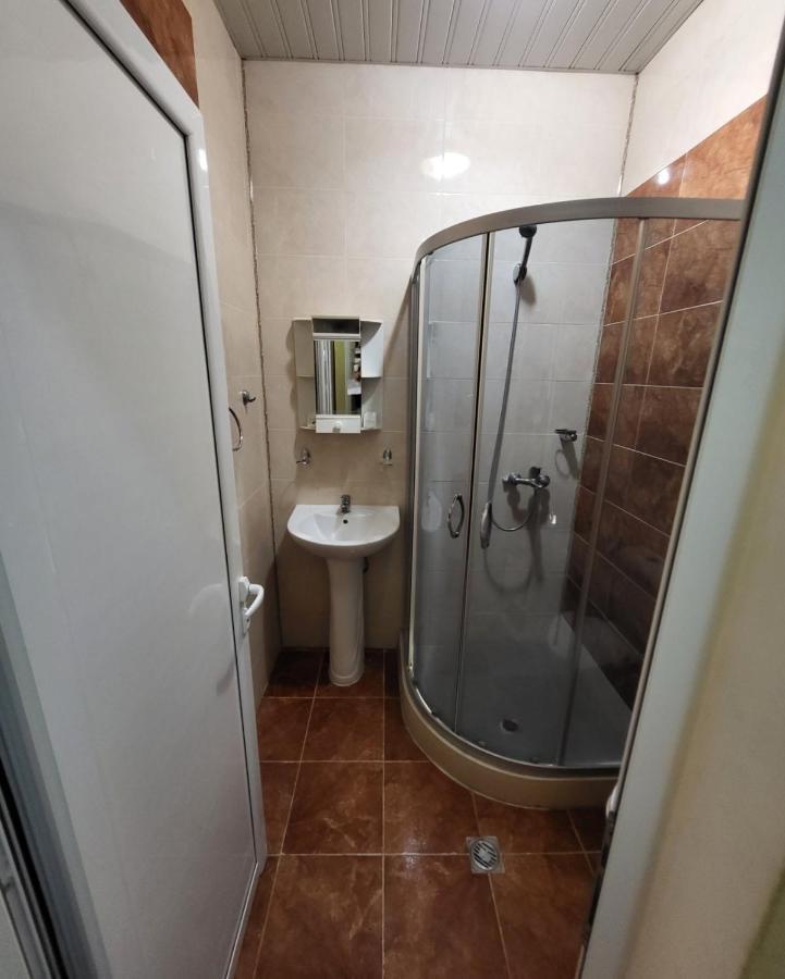 Provans Famili Hotel Letnica Zewnętrze zdjęcie