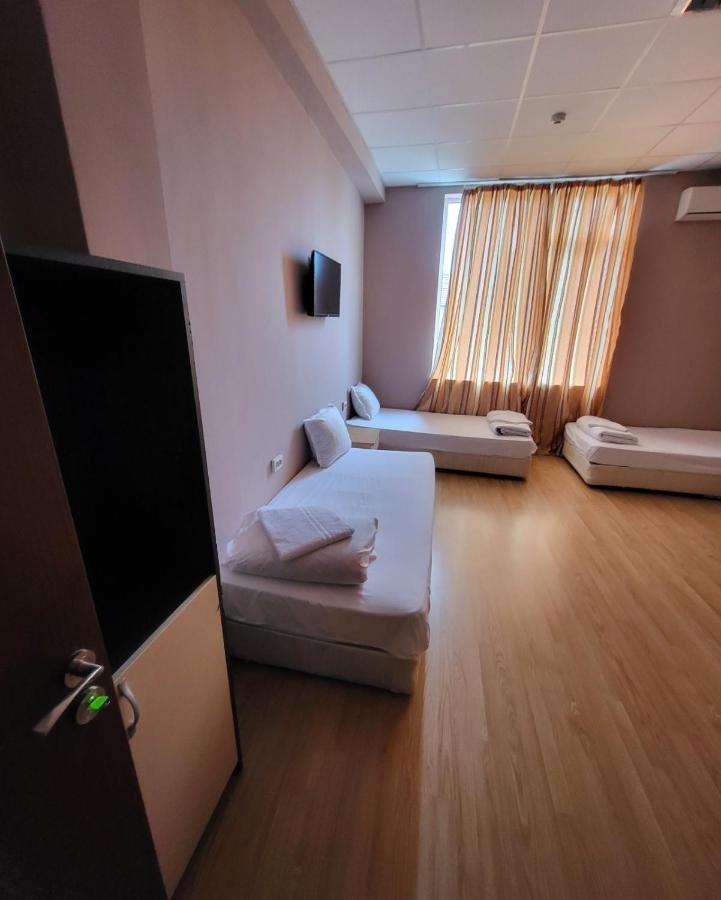 Provans Famili Hotel Letnica Zewnętrze zdjęcie