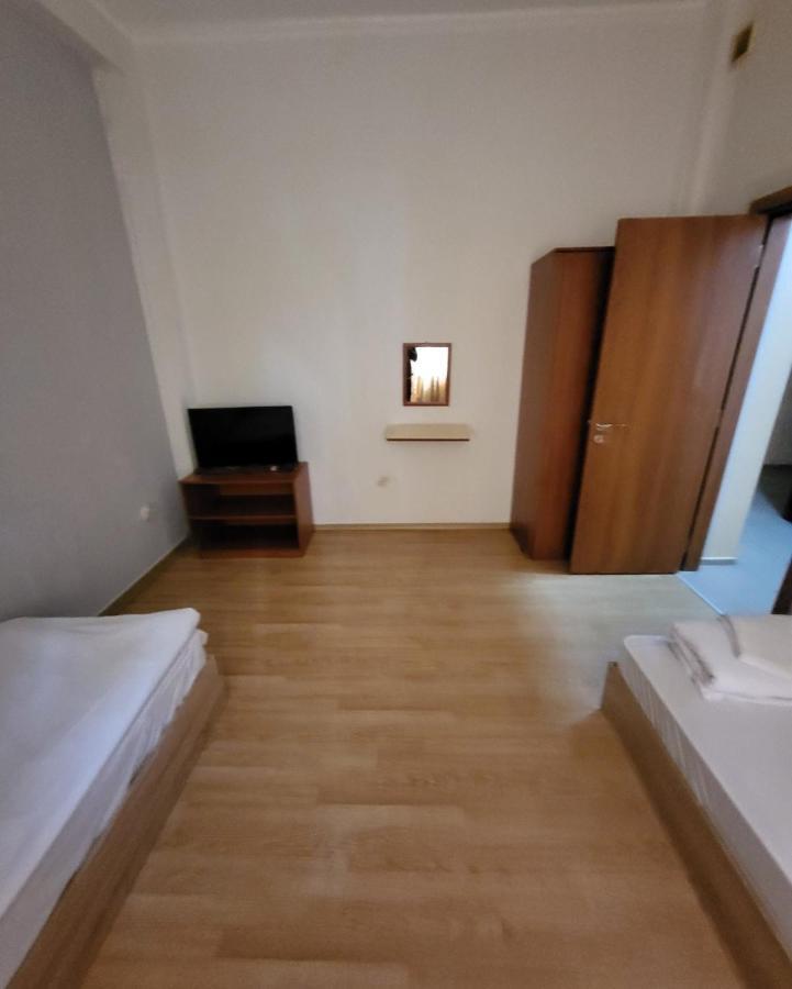 Provans Famili Hotel Letnica Zewnętrze zdjęcie