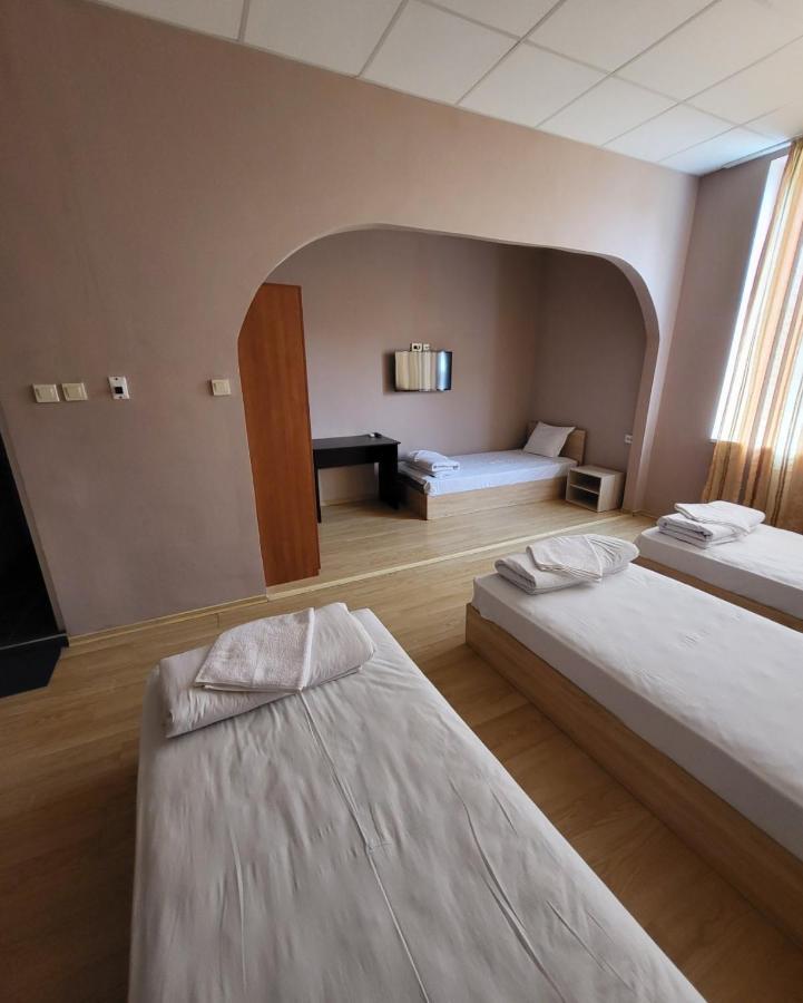 Provans Famili Hotel Letnica Zewnętrze zdjęcie