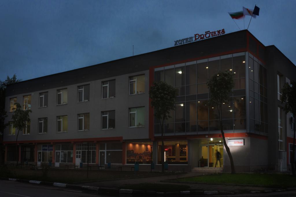 Provans Famili Hotel Letnica Zewnętrze zdjęcie